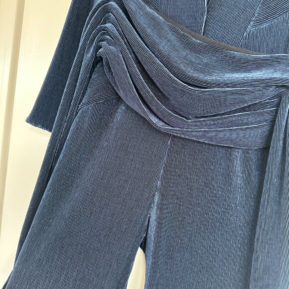 Galvan London Jumpsuit Sz 6 In Midnight Blue Pinstripe Velvet Devoré Plunge Neck - Picture 5 of 9